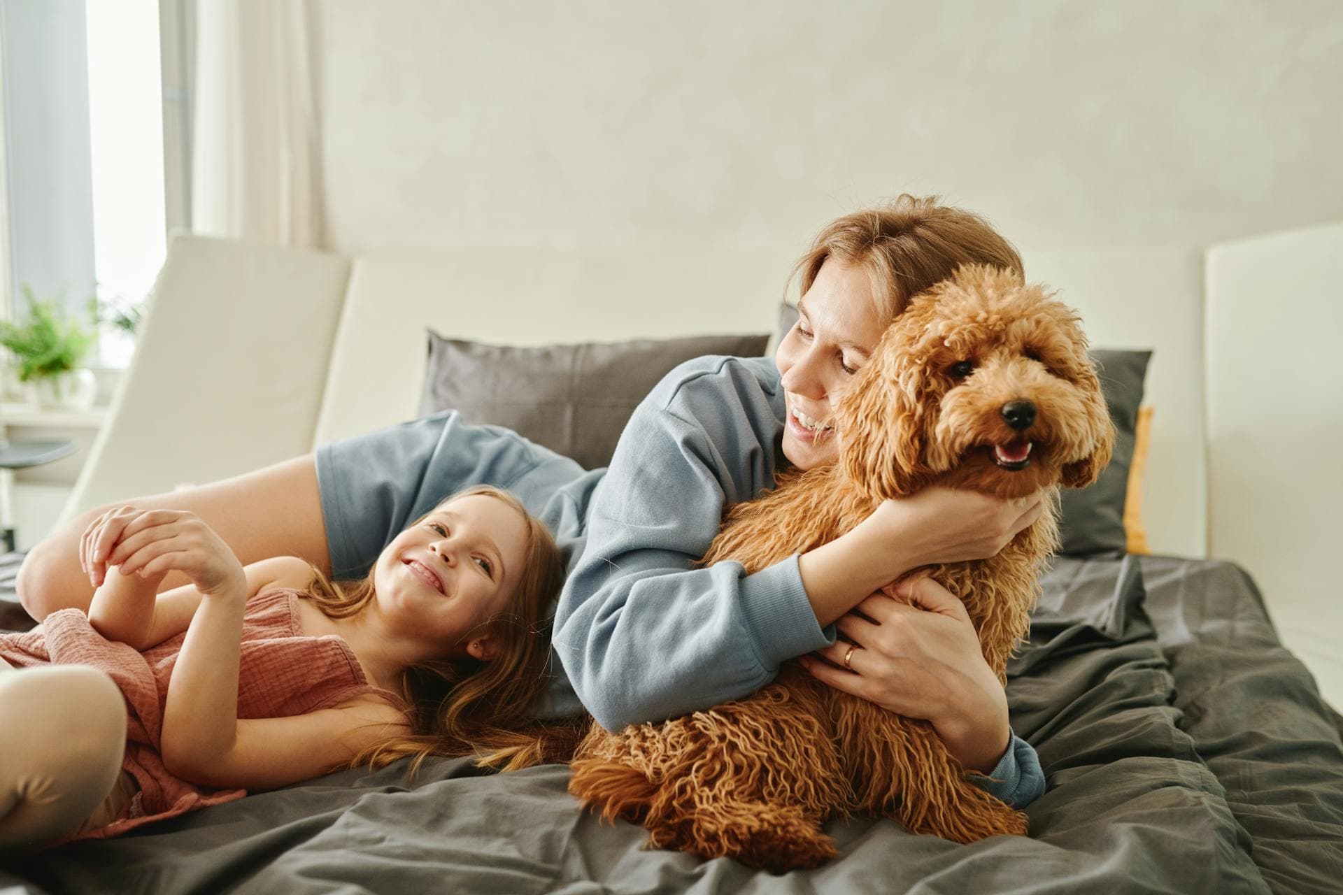 Z veseljem vam pomagamo